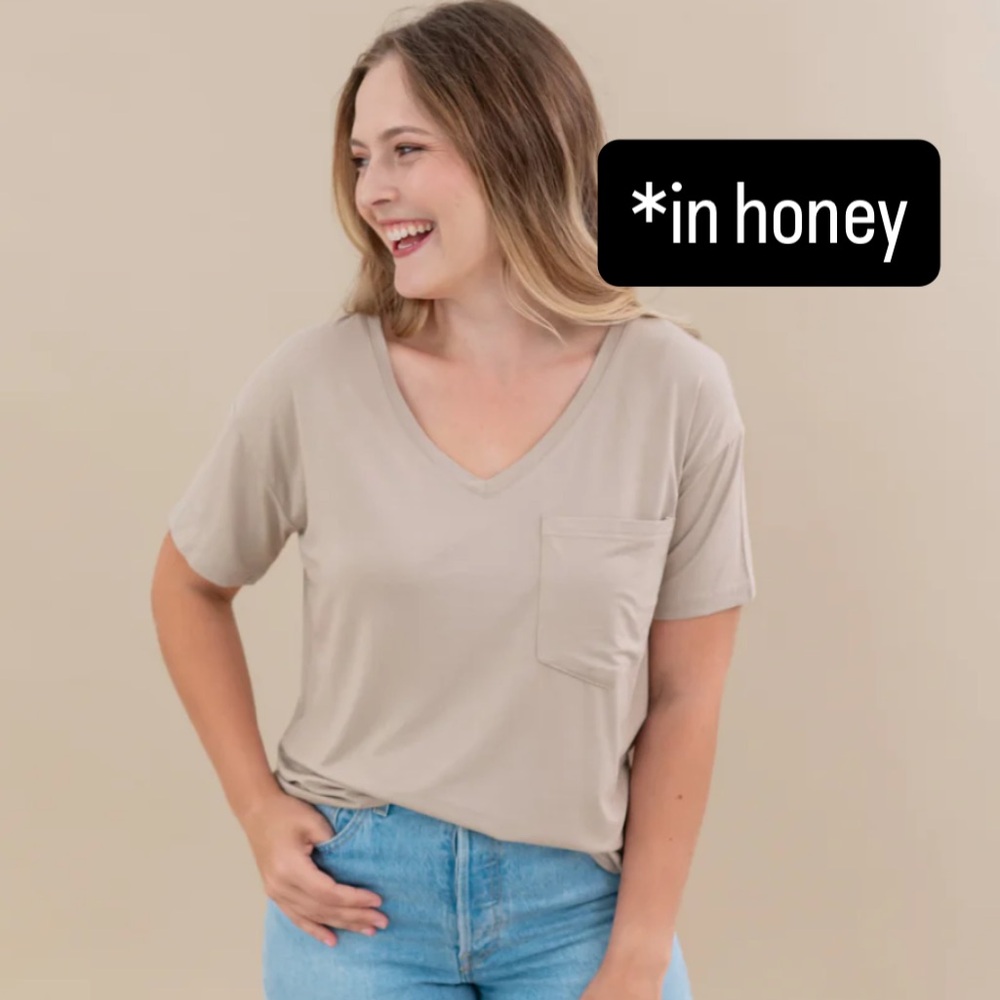 KYTE BABY women’s V-Neck Relaxed Short Sleeve Tee in honey XL